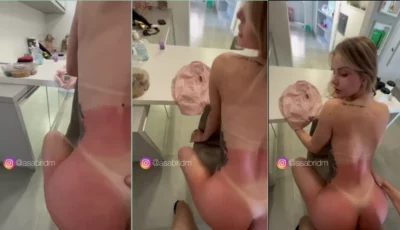 A Sabrina De Martini que tava sentada na cadeira, foi comida por ele