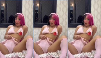 Belinha, a lindona de calcinha rosa, toda safada!