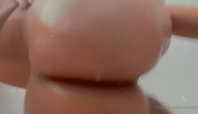 Dani Tirado gravou um vídeo incrível, onde exibe seu corpão de forma sensacional