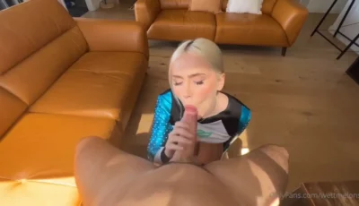 O membro grandão deixou a Wett Melons toda molhadinha