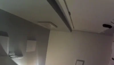 Maisa Pravo soltando a feminilidade com um strip tease